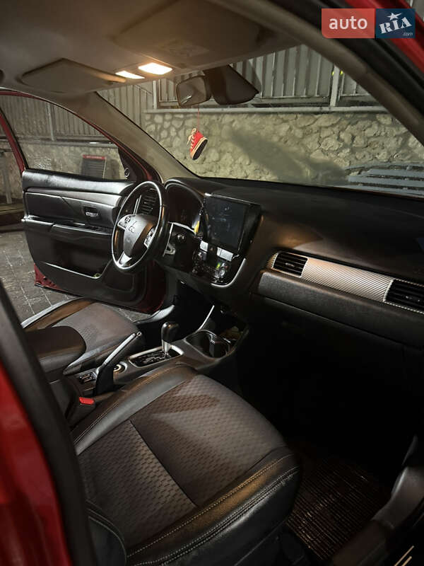 Внедорожник / Кроссовер Mitsubishi Outlander 2014 в Тернополе