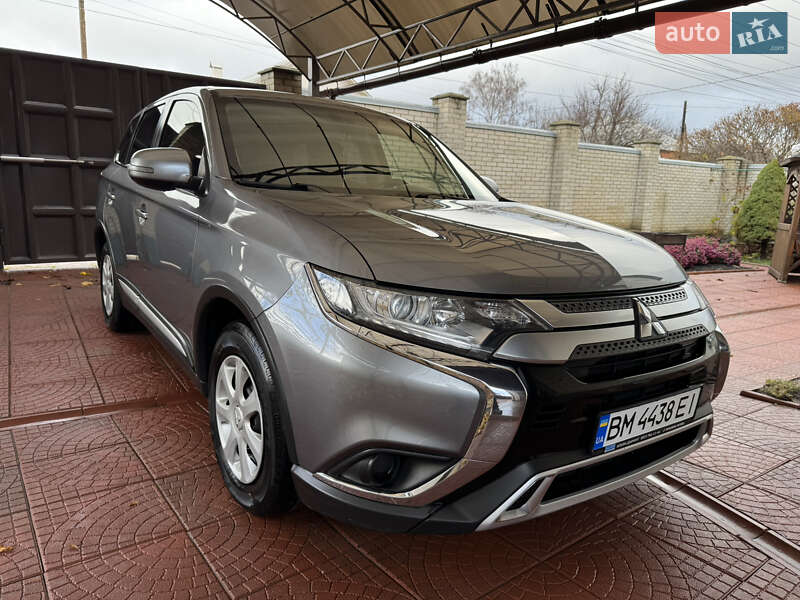 Внедорожник / Кроссовер Mitsubishi Outlander 2019 в Сумах фото 2 Внедорожник / Кроссовер Mitsubishi Outlander 2019 в Сумах