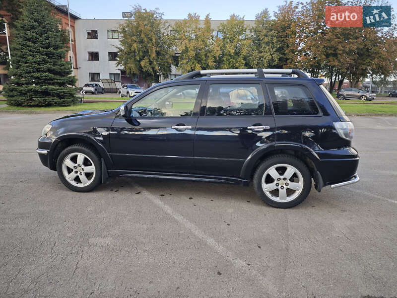 Внедорожник / Кроссовер Mitsubishi Outlander 2006 в Владимире фото 9 Внедорожник / Кроссовер Mitsubishi Outlander 2006 в Владимире