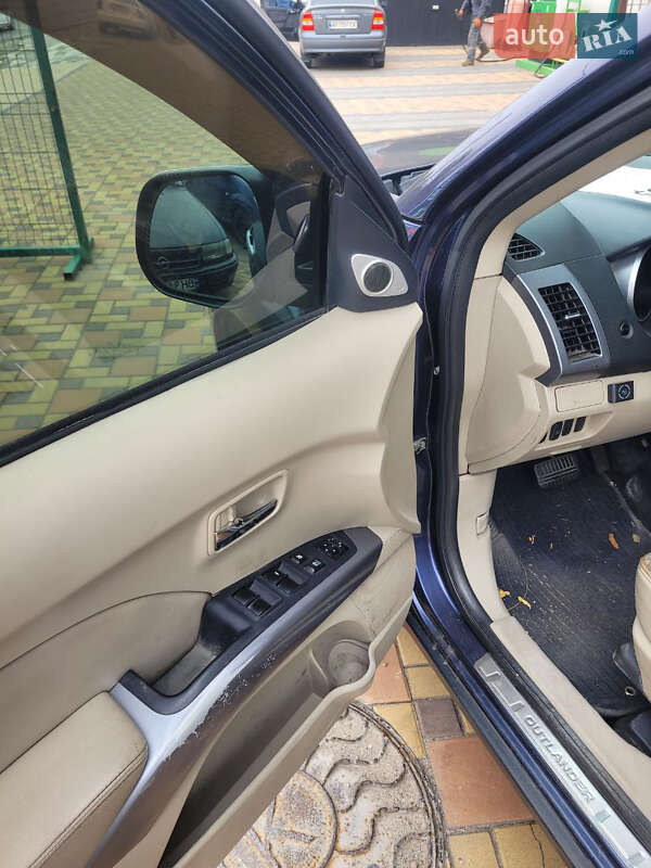 Внедорожник / Кроссовер Mitsubishi Outlander 2008 в Запорожье фото 13 Внедорожник / Кроссовер Mitsubishi Outlander 2008 в Запорожье
