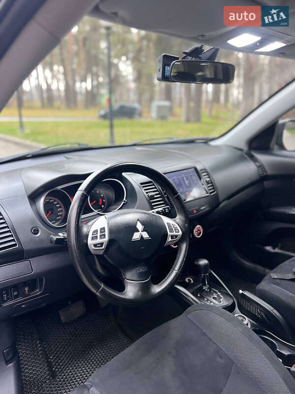 Внедорожник / Кроссовер Mitsubishi Outlander 2008 в Чернигове