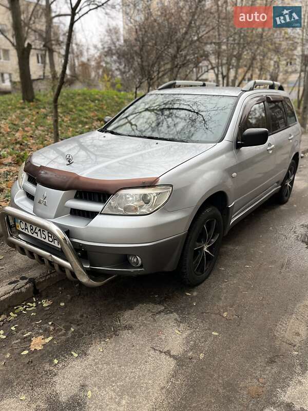 Внедорожник / Кроссовер Mitsubishi Outlander 2007 в Киеве фото Внедорожник / Кроссовер Mitsubishi Outlander 2007 в Киеве