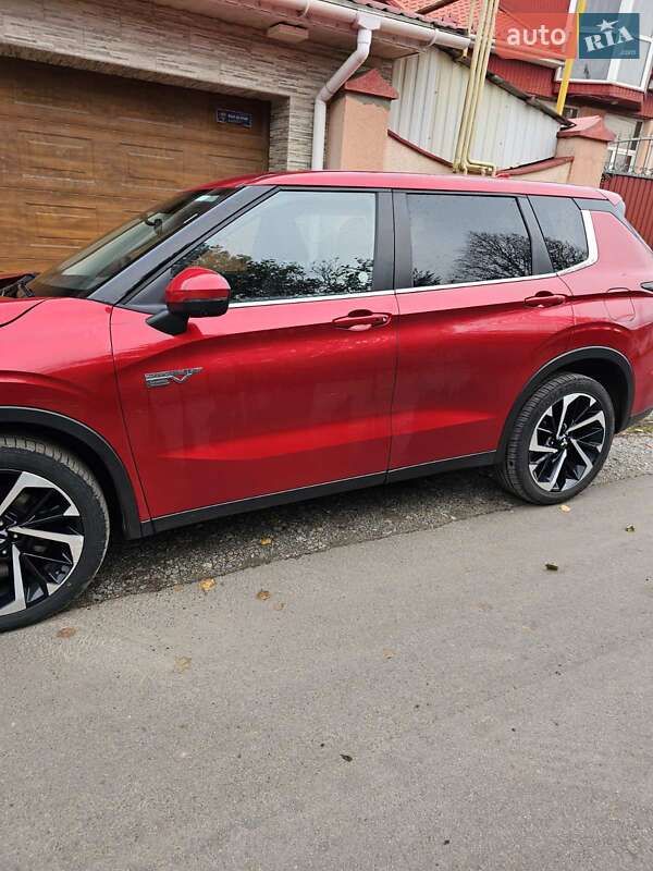 Внедорожник / Кроссовер Mitsubishi Outlander 2023 в Одессе фото 10 Внедорожник / Кроссовер Mitsubishi Outlander 2023 в Одессе