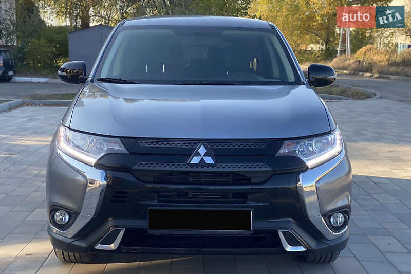 Внедорожник / Кроссовер Mitsubishi Outlander 2019 в Киеве фото 2 Внедорожник / Кроссовер Mitsubishi Outlander 2019 в Киеве