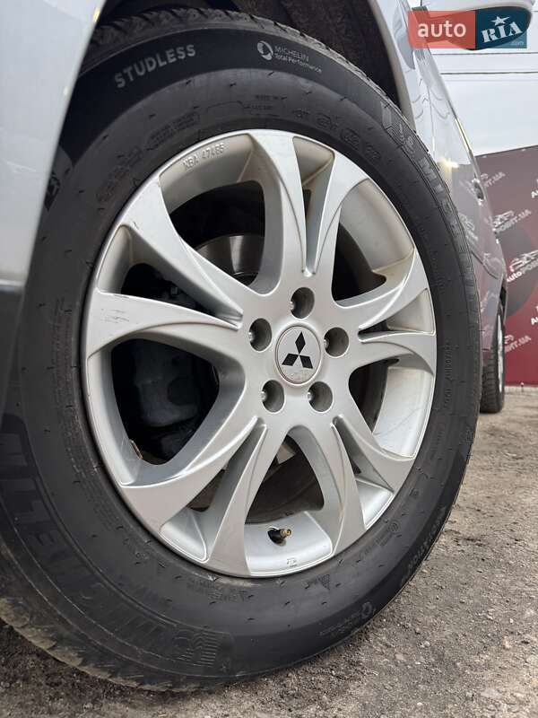 Позашляховик / Кросовер Mitsubishi Outlander 2012 в Сумах фото 6 Позашляховик / Кросовер Mitsubishi Outlander 2012 в Сумах