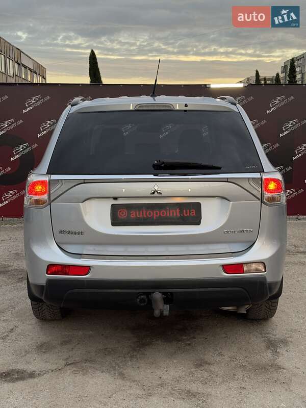 Позашляховик / Кросовер Mitsubishi Outlander 2012 в Сумах фото 13 Позашляховик / Кросовер Mitsubishi Outlander 2012 в Сумах