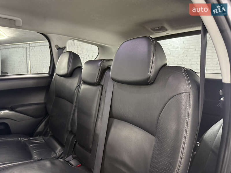 Позашляховик / Кросовер Mitsubishi Outlander 2008 в Кременці