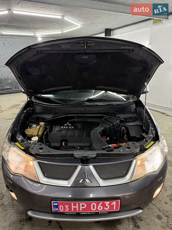 Позашляховик / Кросовер Mitsubishi Outlander 2008 в Кременці