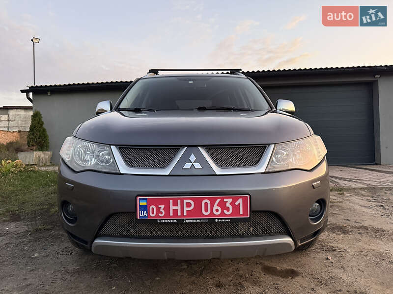 Позашляховик / Кросовер Mitsubishi Outlander 2008 в Кременці