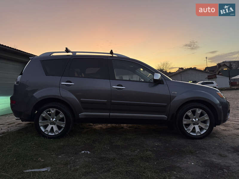 Позашляховик / Кросовер Mitsubishi Outlander 2008 в Кременці