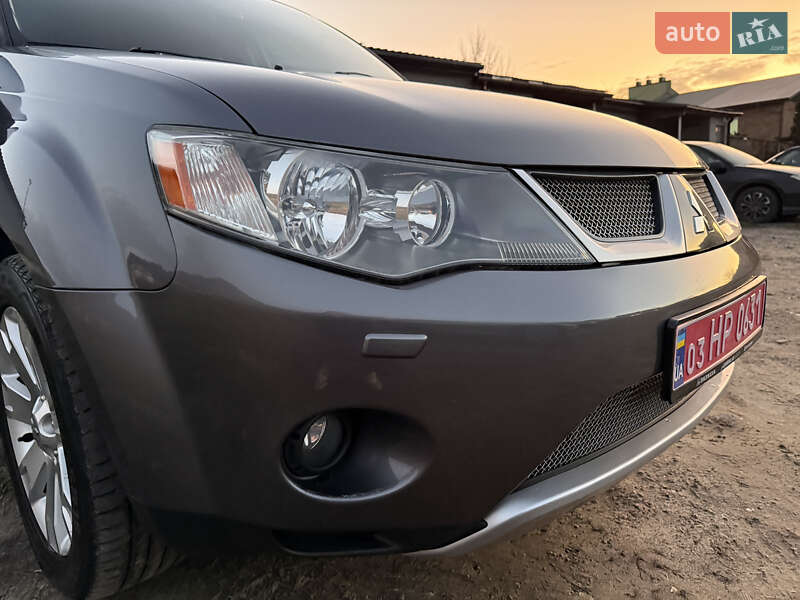 Позашляховик / Кросовер Mitsubishi Outlander 2008 в Кременці