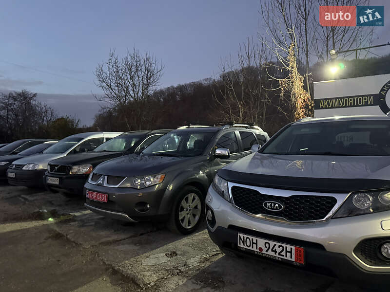 Позашляховик / Кросовер Mitsubishi Outlander 2008 в Кременці