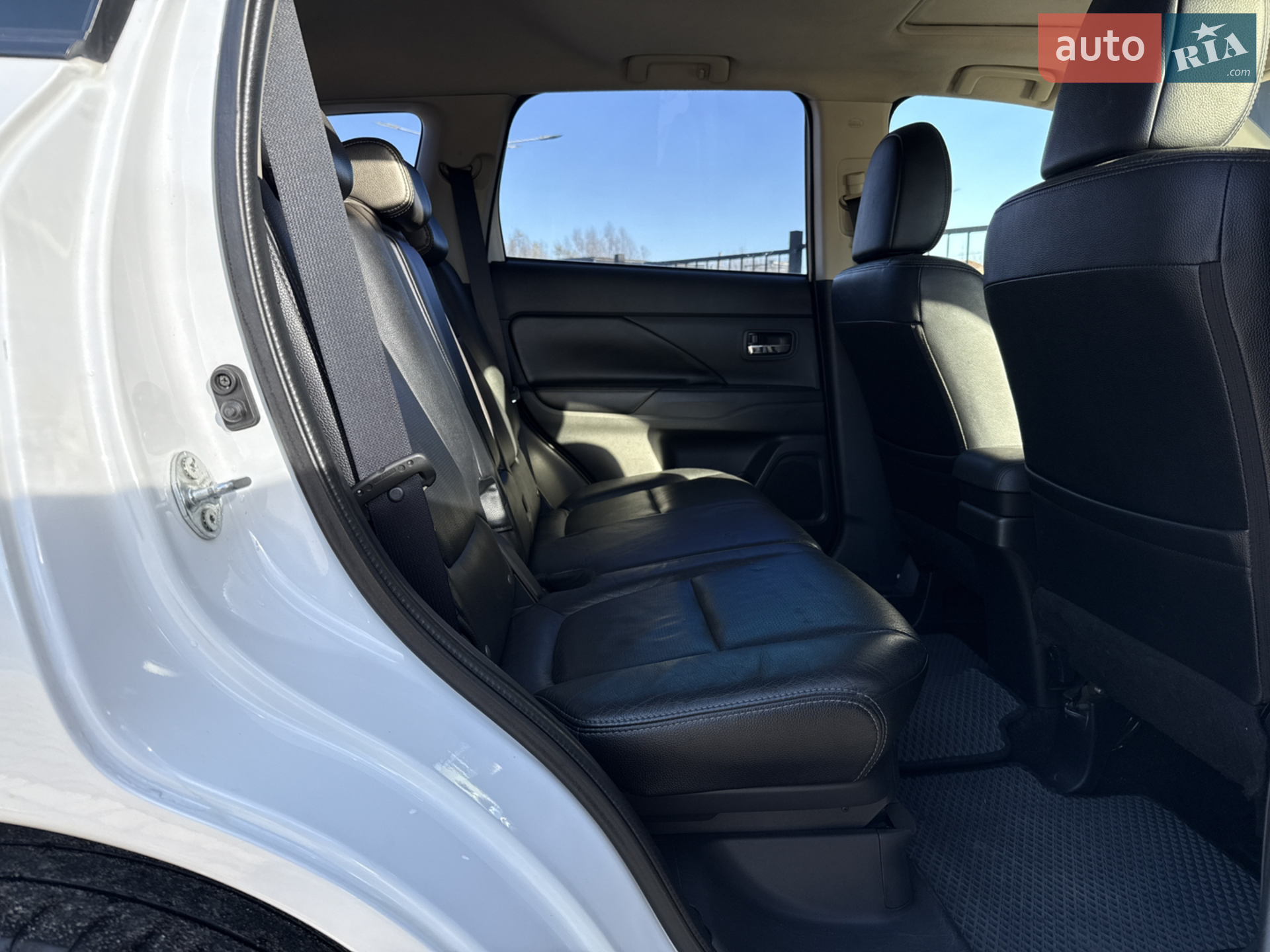 2013 Mitsubishi Outlander - мініатюра 18
