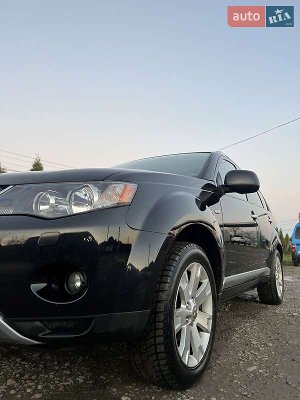 Позашляховик / Кросовер Mitsubishi Outlander 2008 в Чернівцях фото 2 Позашляховик / Кросовер Mitsubishi Outlander 2008 в Чернівцях
