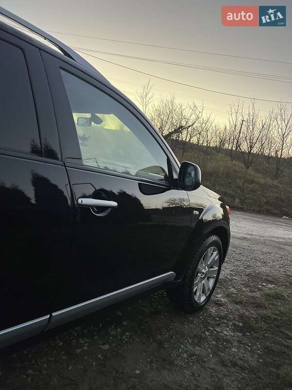 Позашляховик / Кросовер Mitsubishi Outlander 2008 в Чернівцях фото 7 Позашляховик / Кросовер Mitsubishi Outlander 2008 в Чернівцях