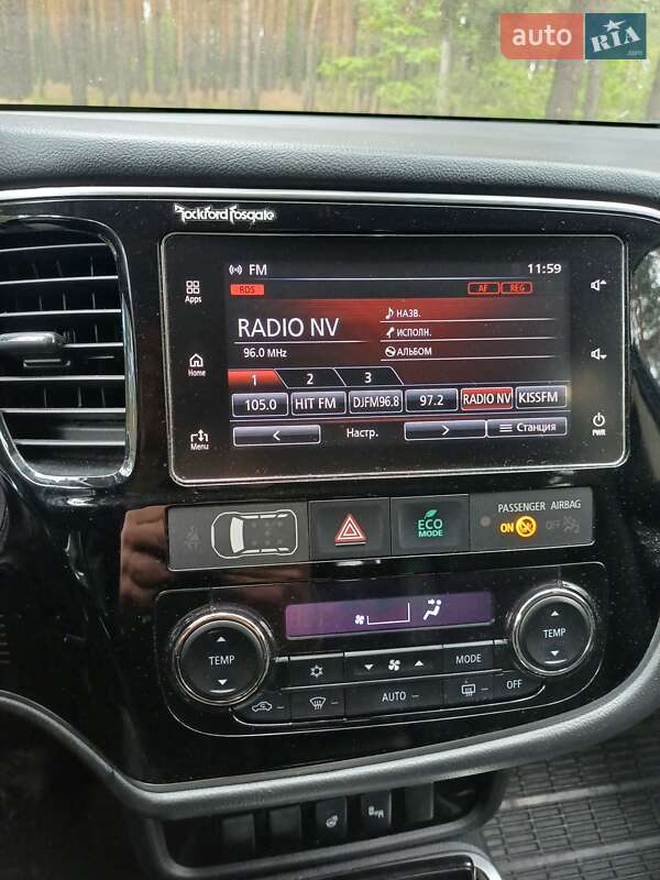 Внедорожник / Кроссовер Mitsubishi Outlander 2017 в Киеве фото 3 Внедорожник / Кроссовер Mitsubishi Outlander 2017 в Киеве