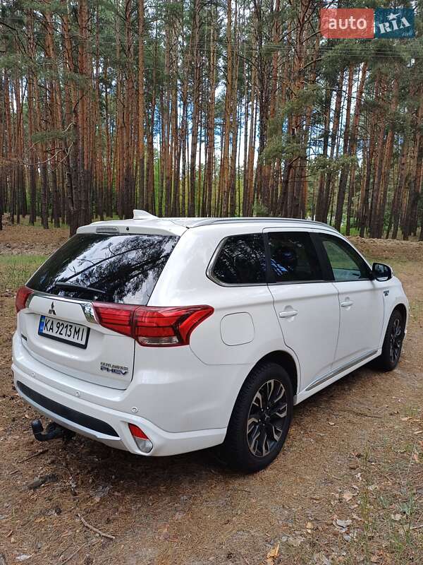 Внедорожник / Кроссовер Mitsubishi Outlander 2017 в Киеве фото 19 Внедорожник / Кроссовер Mitsubishi Outlander 2017 в Киеве