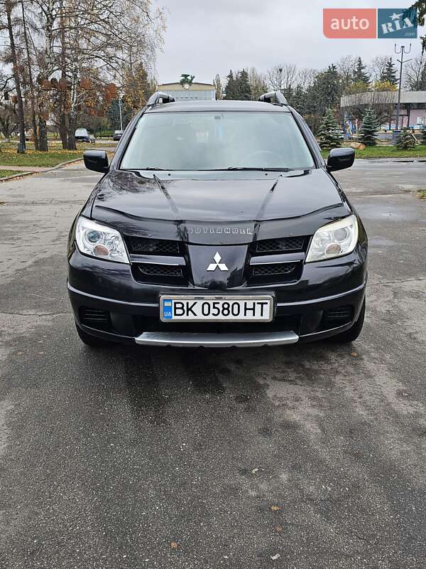 Внедорожник / Кроссовер Mitsubishi Outlander 2007 в Киеве