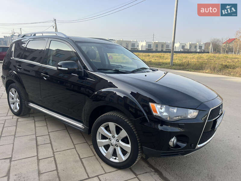 Внедорожник / Кроссовер Mitsubishi Outlander 2010 в Ивано-Франковске фото 7 Внедорожник / Кроссовер Mitsubishi Outlander 2010 в Ивано-Франковске