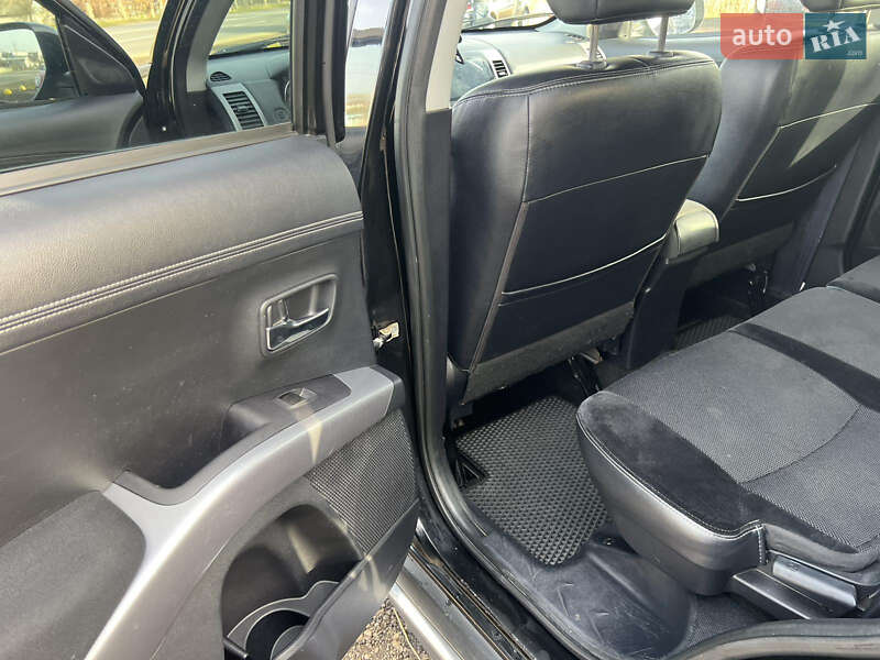 Внедорожник / Кроссовер Mitsubishi Outlander 2010 в Ивано-Франковске фото 21 Внедорожник / Кроссовер Mitsubishi Outlander 2010 в Ивано-Франковске