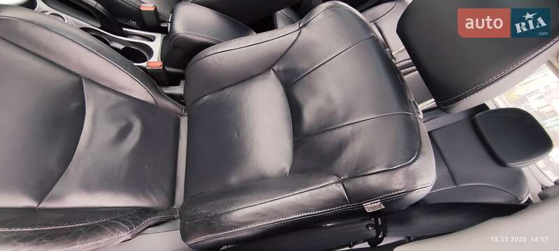 Внедорожник / Кроссовер Mitsubishi Outlander 2009 в Киеве