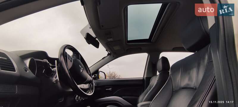 Внедорожник / Кроссовер Mitsubishi Outlander 2009 в Киеве