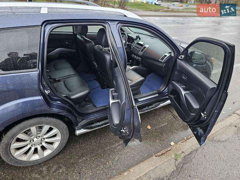 Внедорожник / Кроссовер Mitsubishi Outlander 2008 в Киеве фото 14 Внедорожник / Кроссовер Mitsubishi Outlander 2008 в Киеве