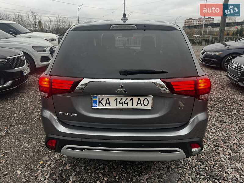 Внедорожник / Кроссовер Mitsubishi Outlander 2021 в Киеве фото 9 Внедорожник / Кроссовер Mitsubishi Outlander 2021 в Киеве