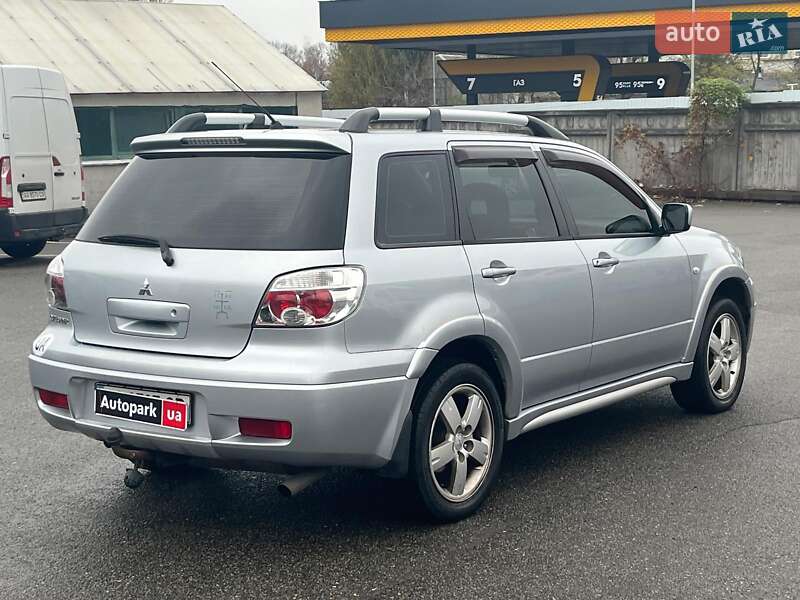 Позашляховик / Кросовер Mitsubishi Outlander 2008 в Києві