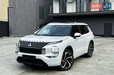 Внедорожник / Кроссовер Mitsubishi Outlander 2021 в Ужгороде