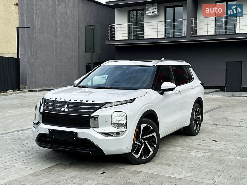 Внедорожник / Кроссовер Mitsubishi Outlander 2021 в Ужгороде фото Внедорожник / Кроссовер Mitsubishi Outlander 2021 в Ужгороде