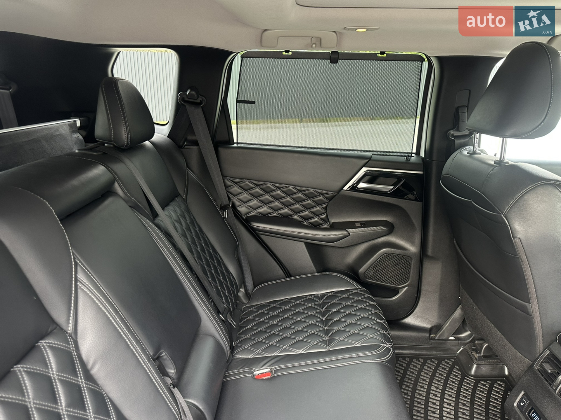 2021 Mitsubishi Outlander - мініатюра 28