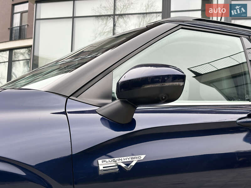 Позашляховик / Кросовер Mitsubishi Outlander 2023 в Львові