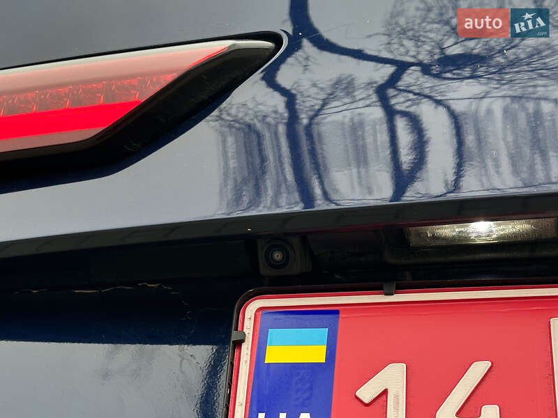 Позашляховик / Кросовер Mitsubishi Outlander 2023 в Львові