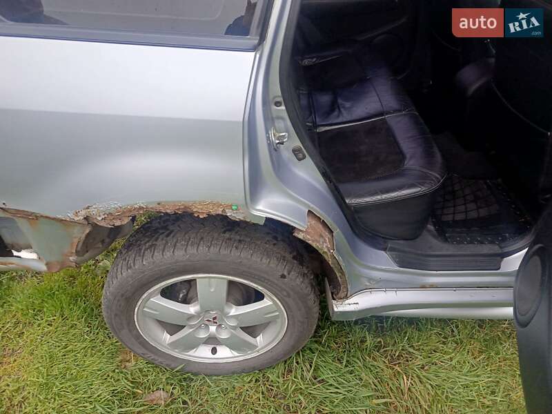 Позашляховик / Кросовер Mitsubishi Outlander 2005 в Катеринопілі