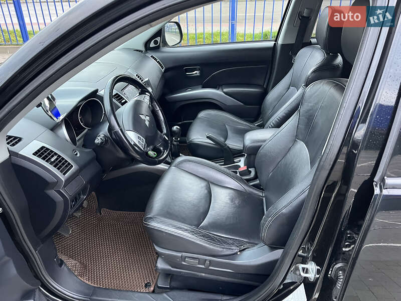 Внедорожник / Кроссовер Mitsubishi Outlander 2008 в Долине