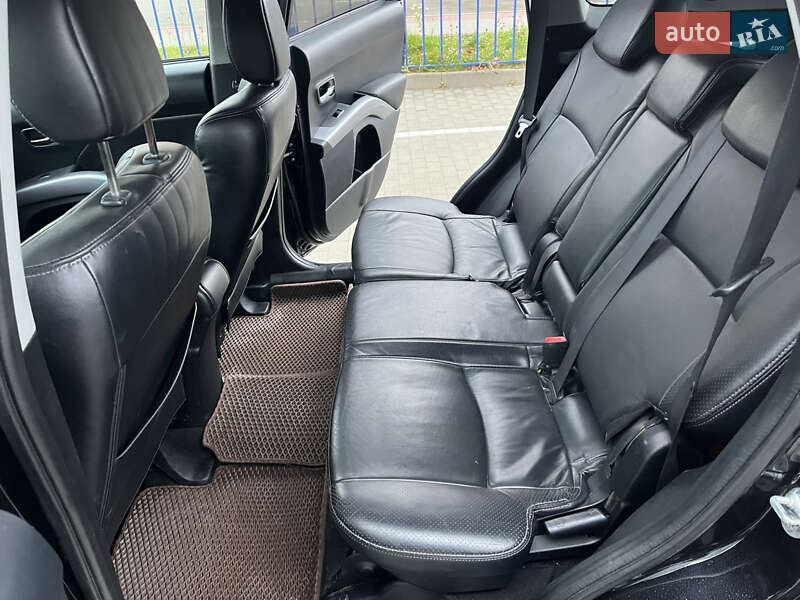 Внедорожник / Кроссовер Mitsubishi Outlander 2008 в Долине