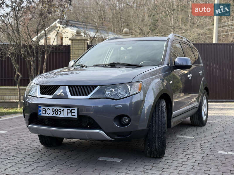 Внедорожник / Кроссовер Mitsubishi Outlander 2009 в Косове фото 4 Внедорожник / Кроссовер Mitsubishi Outlander 2009 в Косове
