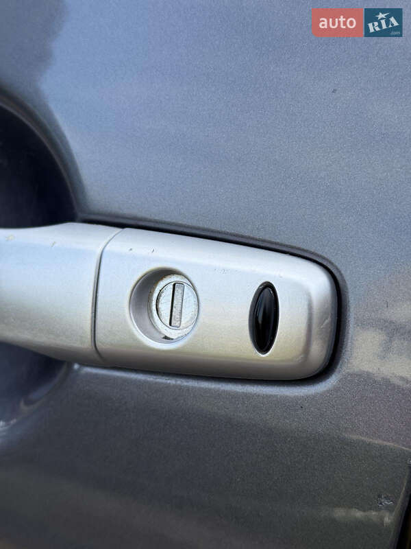 Внедорожник / Кроссовер Mitsubishi Outlander 2009 в Косове фото 26 Внедорожник / Кроссовер Mitsubishi Outlander 2009 в Косове