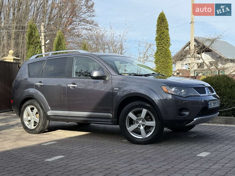 Внедорожник / Кроссовер Mitsubishi Outlander 2009 в Косове фото 35 Внедорожник / Кроссовер Mitsubishi Outlander 2009 в Косове