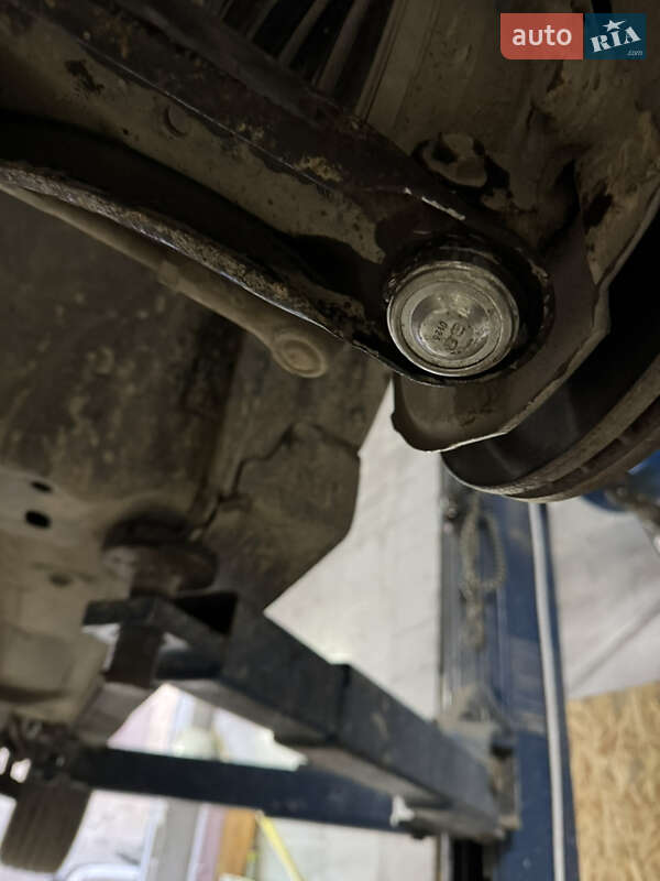 Внедорожник / Кроссовер Mitsubishi Outlander 2010 в Тернополе