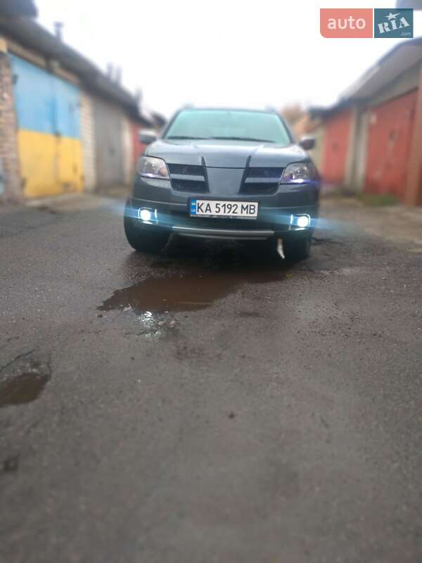 Позашляховик / Кросовер Mitsubishi Outlander 2004 в Києві