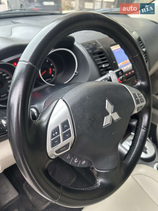 Внедорожник / Кроссовер Mitsubishi Outlander 2009 в Киеве фото 11 Внедорожник / Кроссовер Mitsubishi Outlander 2009 в Киеве