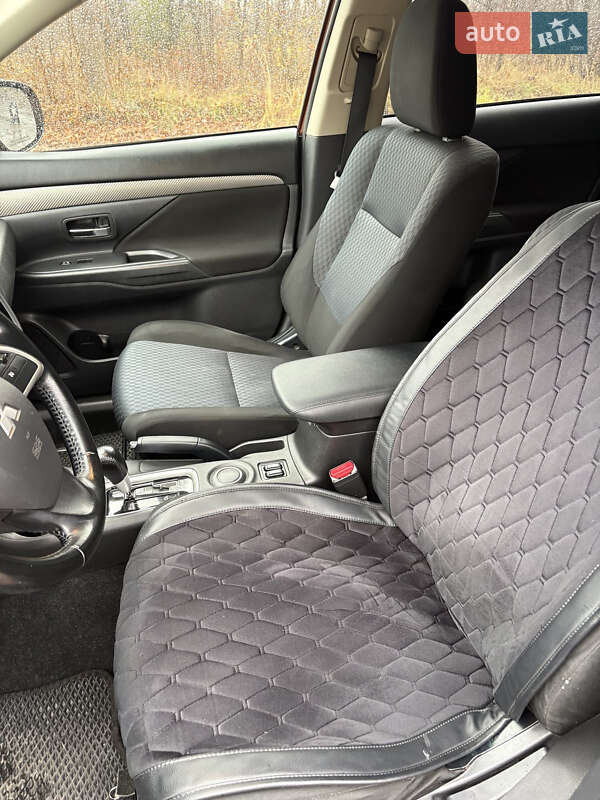 Позашляховик / Кросовер Mitsubishi Outlander 2013 в Івано-Франківську фото 21 Позашляховик / Кросовер Mitsubishi Outlander 2013 в Івано-Франківську