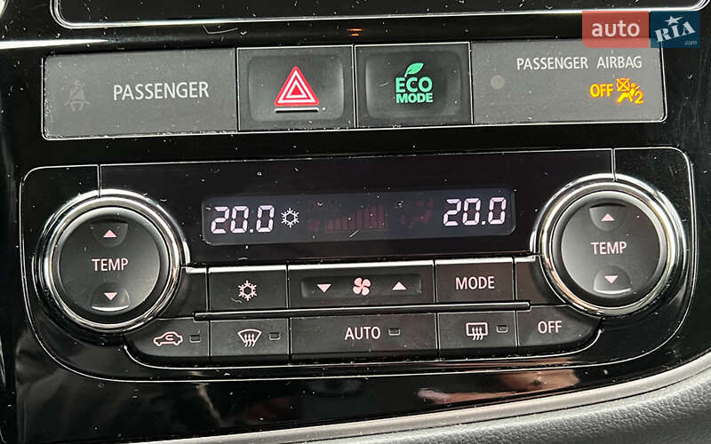 Внедорожник / Кроссовер Mitsubishi Outlander 2018 в Львове