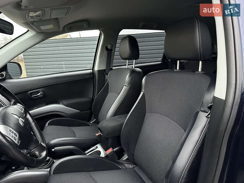 Позашляховик / Кросовер Mitsubishi Outlander 2011 в Миргороді фото 17 Позашляховик / Кросовер Mitsubishi Outlander 2011 в Миргороді