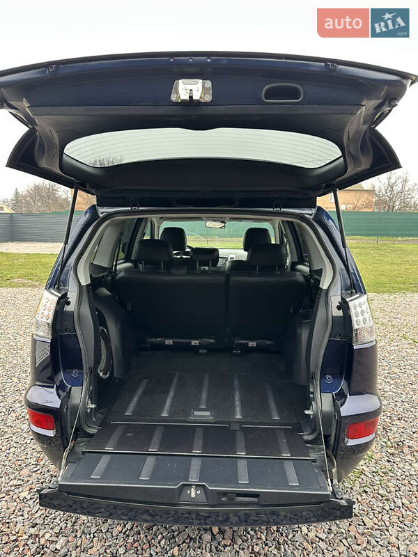 Позашляховик / Кросовер Mitsubishi Outlander 2011 в Миргороді фото 32 Позашляховик / Кросовер Mitsubishi Outlander 2011 в Миргороді