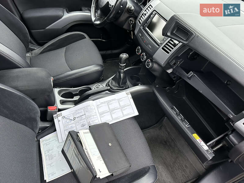 Позашляховик / Кросовер Mitsubishi Outlander 2011 в Миргороді фото 37 Позашляховик / Кросовер Mitsubishi Outlander 2011 в Миргороді