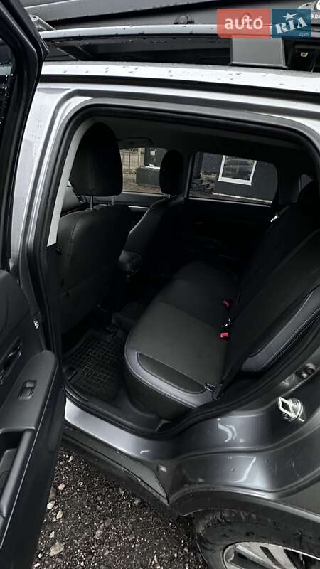 Внедорожник / Кроссовер Mitsubishi Outlander 2020 в Харькове фото 27 Внедорожник / Кроссовер Mitsubishi Outlander 2020 в Харькове