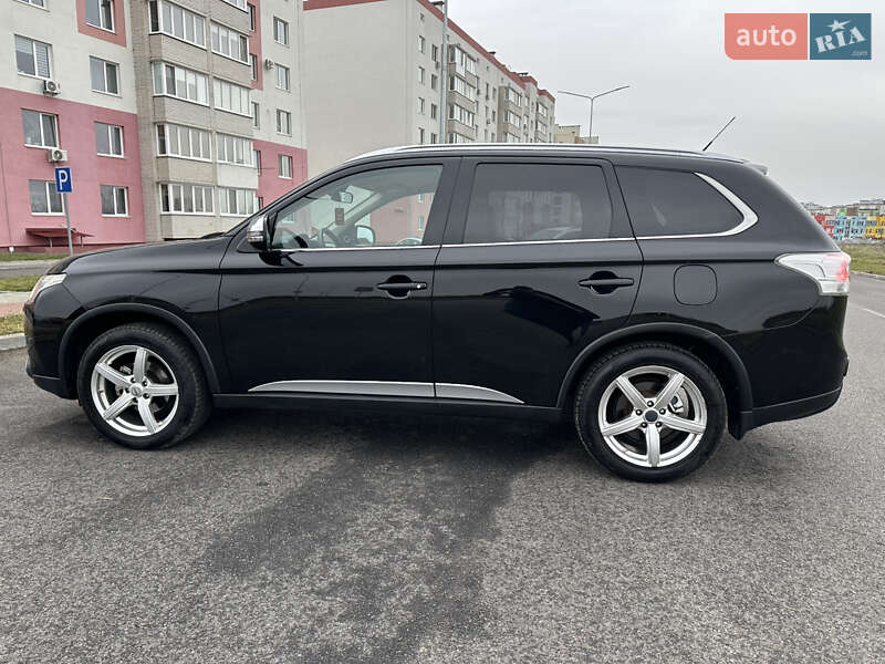 Позашляховик / Кросовер Mitsubishi Outlander 2015 в Вінниці